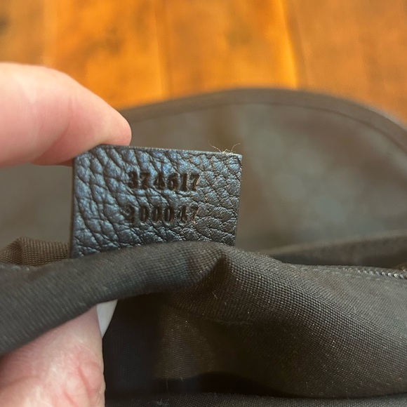 Gucci crossbody or bumbag - Picture 7 of 8